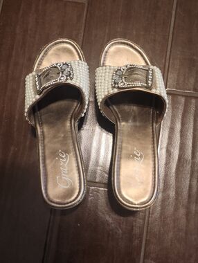 Pearl-Embellished Slide Sandals in Ivory and Gold Size 10
